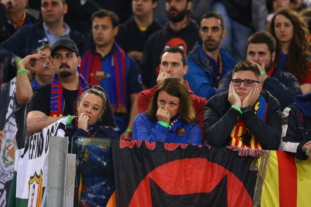Fußball, CL, AS Rom - FC Barcelona April 10, 2018 - Rome, Italy - AS Roma v FC Barcelona Barca : UEFA Champions League quarter-finals 2nd leg.The disappointment of Barcelona supporters at Olimpico Stadium in Rome, Italy on April 10, 2018. AS Roma v FC Barcelona - UEFA Champions League Quarter Final Second Leg  - ZUMAn230 20180410_zaa_n230_352 Copyright: xMatteoxCiambellix