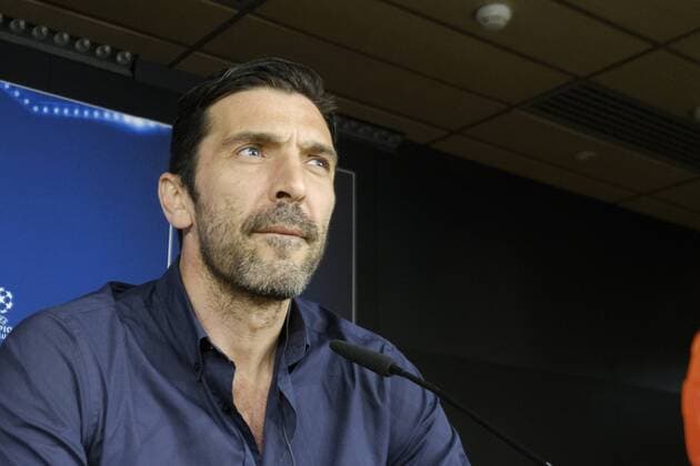 Fußball, CL, PK Juventus Turin April 10, 2018 - Madrid, Spain - Gianluigi Buffon of Juventus speaks to the media during the Juventus press conference PK Pressekonferenz at Estadio Santiago Bernabeu on April 10, 2018 in Madrid, Spain Juventus Press Conference  - ZUMAn230 20180410_zaa_n230_377 Copyright: xOscarxGonzalezx