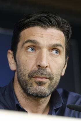 Fußball, CL, PK Juventus Turin April 10, 2018 - Madrid, Spain - Gianluigi Buffon of Juventus speaks to the media during the Juventus press conference PK Pressekonferenz at Estadio Santiago Bernabeu on April 10, 2018 in Madrid, Spain Juventus Press Conference  - ZUMAn230 20180410_zaa_n230_381 Copyright: xOscarxGonzalezx