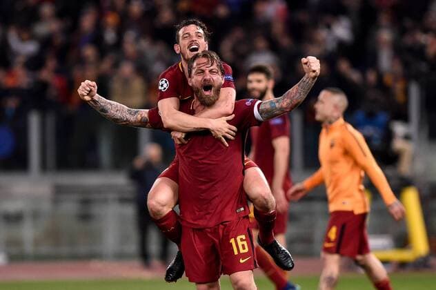 Themen der Woche - SPORT KW15 Bilder des Tages - SPORT Fußball, CL, AS Rom bezwingt FC Barcelona April 10, 2018 - Rome, Italy - Daniele De Rossi of Roma and Alessandro Florenzi of Roma celebrate the victory at the end of the UEFA Champions League Quarter Final match between Roma and FC Barcelona Barca at Stadio Olimpico, Rome, Italy on 10 April 2018. Roma v FC Barcelona.UEFA Champions League Quarter Final .10 04 2018.  - ZUMAn230 20180410_zaa_n230_448 Copyright: xGiuseppexMaffiax