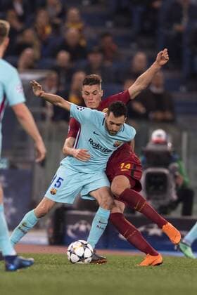 Fußball, CL, AS Rom - FC Barcelona Sergio Busquets Burgos of Barcelona and Patrik Schick of Roma during the Uefa Champions League Quarter-finals , 2st leg, match between Roma 3-0 Barcelona at Olimpic Stadium on April 10, 2018 in Roma, Italy. Noxthirdxpartyxsales  (75891706)