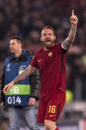 Fußball, CL, AS Rom bezwingt FC Barcelona Daniele De Rossi of Roma Final Joy during the Uefa Champions League Quarter-finals , 2st leg, match between Roma 3-0 Barcelona at Olimpic Stadium on April 10, 2018 in Roma, Italy. Noxthirdxpartyxsales  (75891830)
