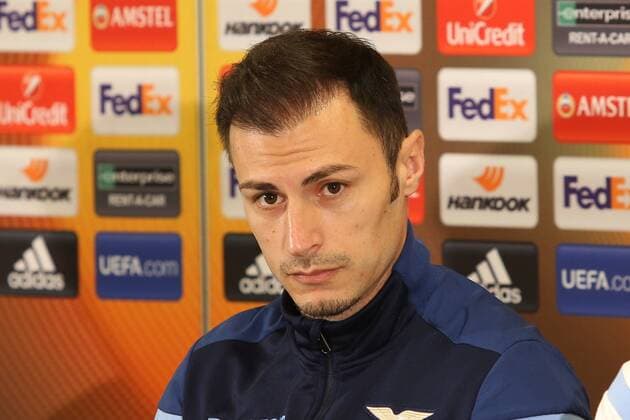 SOCCER - EL, RBS vs Lazio SALZBURG,AUSTRIA,11.APR.18 - SOCCER - UEFA Europa League, quarterfinal, Red Bull Salzburg vs SS Lazio, preview, press conference PK Pressekonferenz Lazio. Image shows Stefan Radu (Lazio). GEPAxpictures xMathiasxMandl
