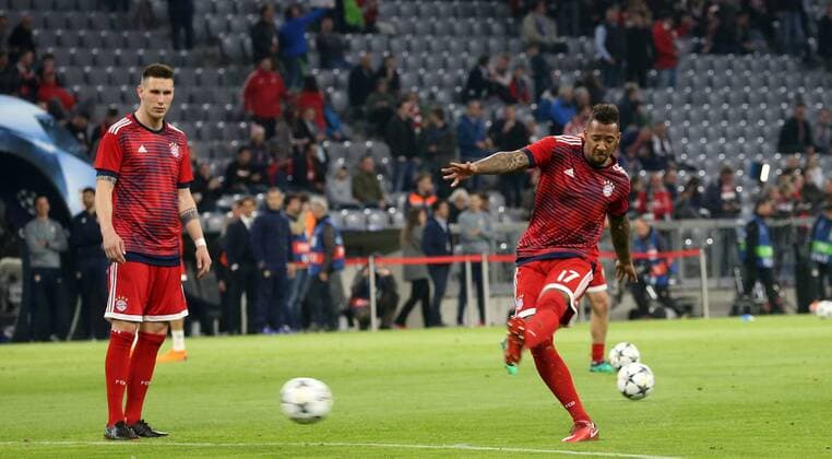UEFA Champions League FC Bayern Munich Sevilla FC Quarter-finals Relegation Quarter Finals 2nd leg 11 04 2018 at the Allianz Arena Season 2017 18 xmdx Jerome BOATENG 17 FC Bayern Muenchen FC Bayern Muenchen Sevilla FC