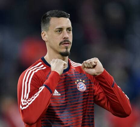 Warm up before the match Sandro Wagner FC Bayern Munich Gestic Gesture FC Bayern Munich FCB vs Sevilla FC UEFA Champions League CL Quarter-Finals 2nd Leg Match 2 Season 2017 2018 Munich Allianz Arena 11 04 2018 FC Bayern Munich FCB vs Sevilla FC