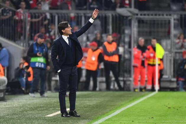 11 04 2018 xjhx Football Champions League FC Bayern Muenchen FC Sevilla emspor v l Coach Vincenzo Montella Sevilla FC are gesturing gestures with gestures to gesticulate