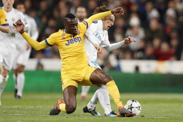 (l-r) Casemiro of Real Madrid, Luka Modric of Real Madrid during the UEFA Champions League quarter final match between Real Madrid and Juventus FC at the Santiago Bernabeu stadium on April 11, 2018 in Madrid, Spain UEFA Champions League 2017 2018 xVIxVIxImagesx xMauricexvanxSteenxIVx 10619307