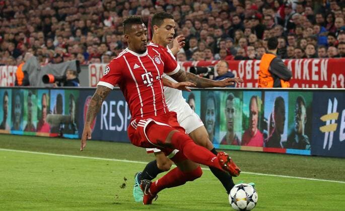UEFA Champions League FC Bayern Munich Sevilla FC Quarter-finals Relegation Quarter Finals 2nd leg 11 04 2018 at Allianz Arena Season 2017 18 xmdx Wissam BEN YEDDER 9 Sevilla FC Jerome BOATENG 17 FC Bayern Muenchen FC Bayern Muenchen Sevilla FC