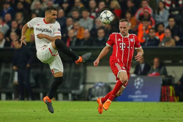 Muenchen Germany 11 04 2018 UEFA Champions League 2017 18 Season Quarter finals Second leg FC Bayern Muenchen Sevilla FC Gabriel Mercado FCS and Franck Ribery FCB in a duel DeFodi501