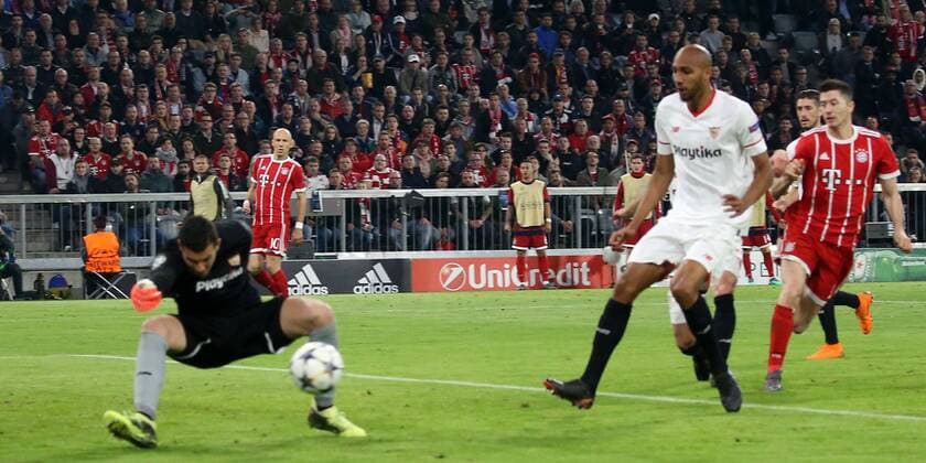 UEFA Champions League FC Bayern Munich Sevilla FC Quarter-finals Relegation Quarter Finals 2nd leg 11 04 2018 in the Allianz Arena Season 2017 18 xmdx David SORIA 13 Goalkeeper Sevilla FC Bayern Munich Muenchen Sevilla FC
