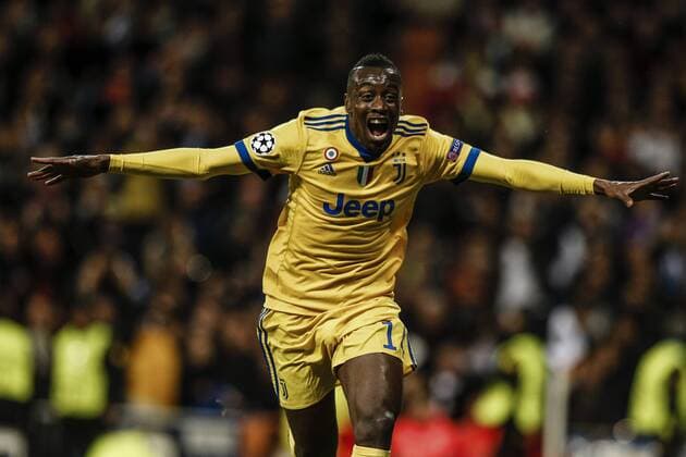 Bilder des Tages - SPORT 11th April 2018, Santiago Bernabeu, Madrid, Spain; UEFA Champions League football, quarter final, second leg, Real Madrid versus Juventus; Blaise Matuidi (Juventus) turns to celebrate his goal which made it 0-3  ActionPlus12012207