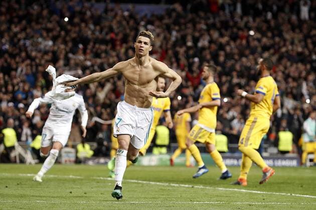 Bilder des Tages - SPORT Cristiano Ronaldo of Real Madrid during the UEFA Champions League quarter final match between Real Madrid and Juventus FC at the Santiago Bernabeu stadium on April 11, 2018 in Madrid, Spain UEFA Champions League 2017 2018 xVIxVIxImagesx xMauricexvanxSteenxIVx 10619873