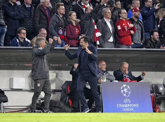 11 04 2018 Football UEFA Champions League 2017 2018 Quarter-finals 2nd leg FC Bayern Munich Sevilla FC at the Allianzarena Munich Celebration after the final whistle left Coach Peter Hermann FC Bayern Munich celebrates sporting director Hasan Salihamidzic Bayern Munich