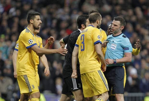 Soccer match between Real Madrid and Juventus, second leg of quarter finals of the Champions League 2017 2018, held at the Santiago Bernabeu stadium, in Madrid. (Photo: Jose Cuesta 261 Cordon Press). The referee blows a penalty in favor of Real Madrid.  xJosexLuisxCuestax xx