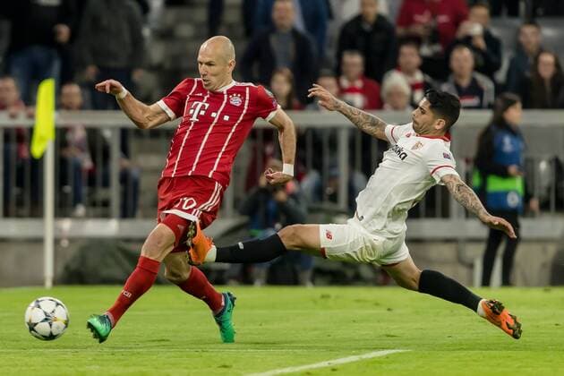 Muenchen Germany 11 04 2018 UEFA Champions League 2017 18 Season Quarter finals Second leg Bayern Munich Sevilla FC Arjen Robben FCB and Ever Banega FCS in action DeFodi048