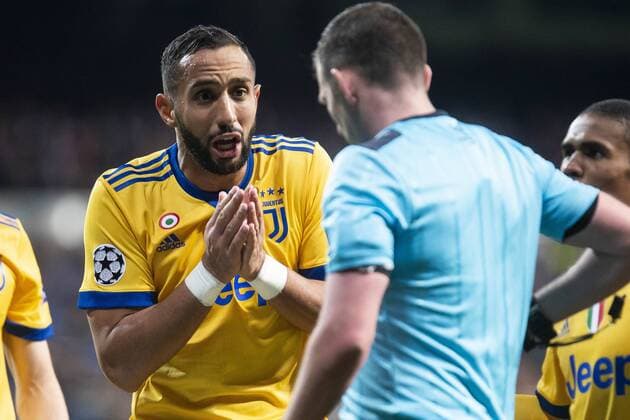Juventus Medhi Benatia talking with the referee during Champion League match between Real Madrid and Juventus at Santiago Bernabeu Stadium in Madrid, Spain. April 11, 2018.  (20180411021)
