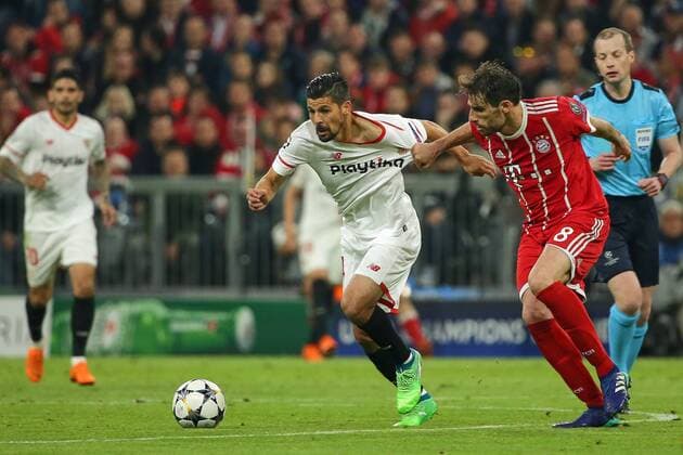 Munich Germany 11 04 2018 UEFA Champions League 2017 18 Season Quarter finals Second leg FC Bayern Munich Sevilla FC Nolito FCS and Javi Martinez FCB in a duel DeFodi501