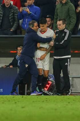 Munich Germany 11 04 2018 UEFA Champions League 2017 18 Season Quarter finals Second leg FC Bayern Munich Sevilla FC Joaquin Correa FCS must be held back after his red card DeFodi501