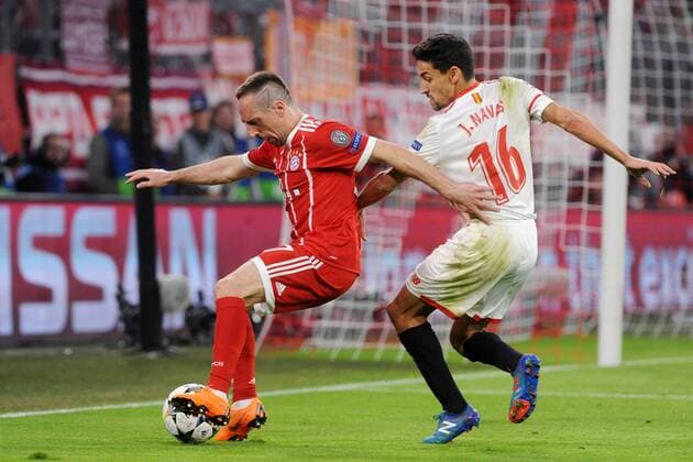 Franck Ribery FC Bayern Muenchen and Jesus Navas FC Sevilla 16 at the CL match between Bayern Munich and Sevilla FC 11 04 2018 Muenchen Copyright: xStuetzle xEibner-Pressefotox EP_EER