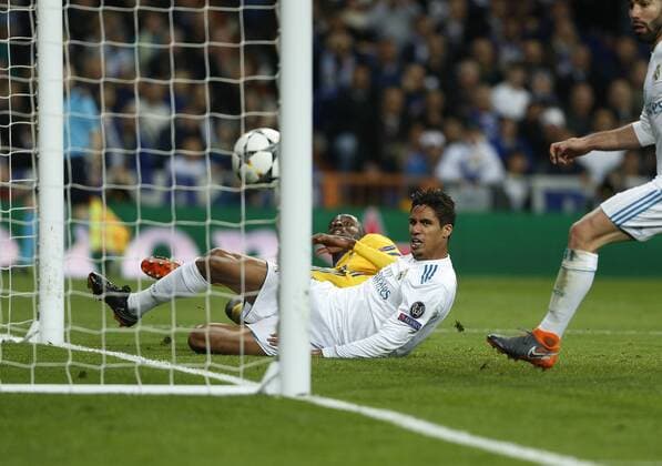Bilder des Tages - SPORT Partido de vuelta de cuartos de final de la Champions League disputado entre Real Madrid y Juventus. En la imagen, Matuidi scores his goal.Last 8 Champions League match played between Real Madrid and Juventus. In this picture, Matuidi scores his goal. 