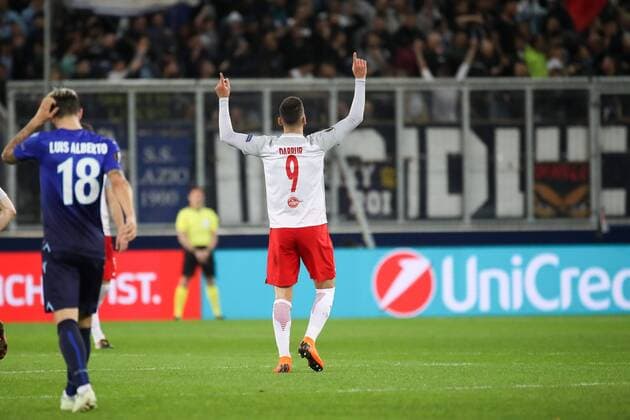 SOCCER - EL, RBS vs Lazio SALZBURG,AUSTRIA,12.APR.18 - SOCCER - UEFA Europa League, quarterfinal, Red Bull Salzburg vs SS Lazio. Image shows the rejoicing of Munas Dabbur (RBS). GEPAxpictures xChristianxWalgram