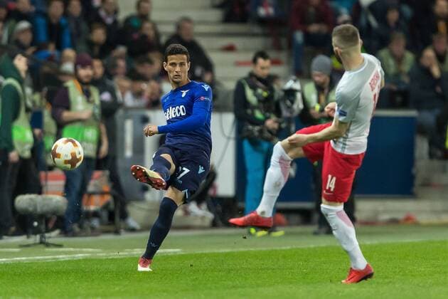 Salzburg Austria 12 04 2018 UEFA Europa League 2017 18 Season Quarter finals Second leg Red Bull Salzburg Lazio Rome Luis Felipe ROM and Valon Berisha FCS in a duel DeFodi507