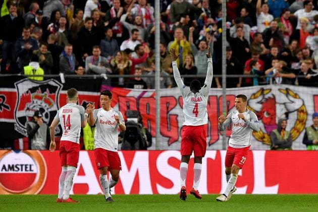 SOCCER - EL, RBS vs Lazio SALZBURG,AUSTRIA,12.APR.18 - SOCCER - UEFA Europa League, quarterfinal, Red Bull Salzburg vs SS Lazio. Image shows the rejoicing of Valon Berisha, Hee Chan Hwang, Amadou Haidara and Stefan Lainer (RBS). GEPAxpictures xFlorianxErtl