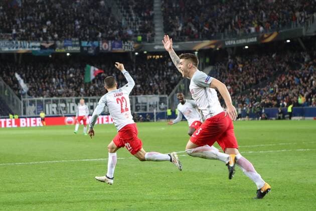 SOCCER - EL, RBS vs Lazio SALZBURG,AUSTRIA,12.APR.18 - SOCCER - UEFA Europa League, quarterfinal, Red Bull Salzburg vs SS Lazio. Image shows the rejoicing of Stefan Lainer and Duje Caleta-Car (RBS). GEPAxpictures xChristianxWalgram
