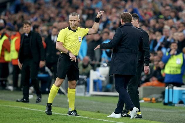 Referee Bjoern Kuipers NED Sends coach Ralph Hasenhuettl RB Leipzig from the square Olympique Marseille vs RB Leipzig UEFA Europa League quarter-final match Football 12 04 2018 Marseille Copyright: xLanger Eibner-Pressefotox EP_HLR