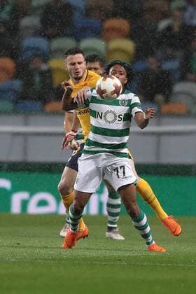 April 12, 2018 - Lisbon, Portugal - Sporting s forward Gelson Martins from Portugal (R ) vies with Atletico MadridÂ«s midfielder Saul Niguez of Spain during the UEFA Europa League second leg football match Sporting CP vs Atletico Madrid at Alvalade stadium in Lisbon, on April 12, 2018. UEFA Europa League second leg football match Sporting CP vs Atletico Madrid - ZUMAf123 20180412_zap_f123_013 Copyright: xPedroxFiuzax