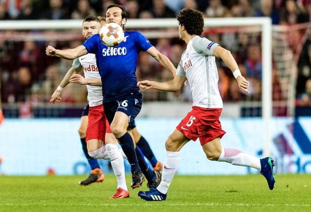 Salzburg FC SS Elsinore vs SS Lazio Roma Quarter-finals Rnckspiel im Bild vl Valon Berisha FC Salzburg Lucas SS Lazio Roma Andre Ramalho FC Salzburg during the UEFA Europa League second leg match between FC Salzburg and SS Lazio Roma at the Red Bull Arena in Salzburg Austria on 2018 04 12 Salzburg  EX_ADE