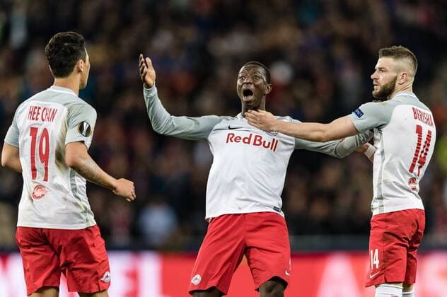 12 04 2018 Red Bull Arena Salzburg UEFA UEFA Champions League Final vs SS Lazio Roma Quarter-Finals Ranckspiel im Bild ve Hee Chan Hwang Salzburg Amadou Haidara FC Salzburg Valon Berisha FC Salzburg during the UEFA Europa League Quaterfinal 2nd Leg match between FC Salzburg and SS Lazio Roma at the Red Bull Arena Salzburg Austria on 2018 04 12 Salzburg  EX_ADE