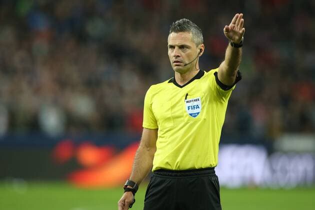 SOCCER - EL, RBS vs Lazio SALZBURG,AUSTRIA,12.APR.18 - SOCCER - UEFA Europa League, quarterfinal, Red Bull Salzburg vs SS Lazio. Image shows referee Damir Skomina. GEPAxpictures xMathiasxMandl