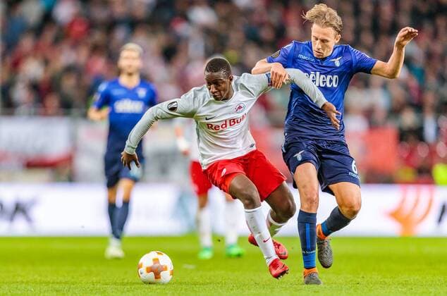 12.04.2017 Red Bull Arena Salzburg UEFA Champions League Final FC Salzburg vs SS Lazio Roma Quarter-Finals Odds Amadou Haidara Salzburg FC Lucas SS Lazio Roma UEFA Champions League Final UEFA Champions League Final vs FC Salzburg and SS Lazio Roma at the Red Bull Arena in Salzburg Austria on 2018 04 12 Salzburg Copyright: xEibner-Pressefoto EXPA Feichterx EP_fei
