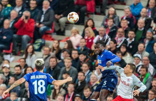 12.04.2017 Red Bull Arena Salzburg UEFA Champions League Final FC Barcelona vs SS Lazio Roma Quarter-Finals Tie-Back Luis Alberto SS Lazio Roma Jordan Lukaku SS Lazio Roma Stefan Lainer FC Salzburg UEFA Champions League Finals Salzburg vs. SS Lazio Roma at the Red Bull Arena Salzburg Austria on 2018 04 12 Salzburg Copyright: xEibner-Pressefoto EXPA Feichterx EP_fei