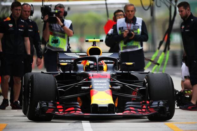 Dutch F1 driver Max Verstappen of Red Bull Racing enters the pit during a practice session for the 2018 Formula 1 Chinese Grand Prix at the Shanghai International Circuit in Shanghai, China, 13 April 2018. F1 drivers in full swing for Chinese Grand Prix in practice session  20180413_85914
