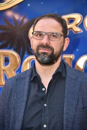 Football coach Stefan Ruthenbeck with glasses comes on 12 04 2018 for the premiere of the Circus Roncalli in Cologne