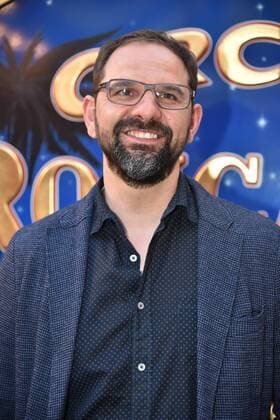 Football coach Stefan Ruthenbeck with glasses comes on 12 04 2018 for the premiere of the Circus Roncalli in Cologne