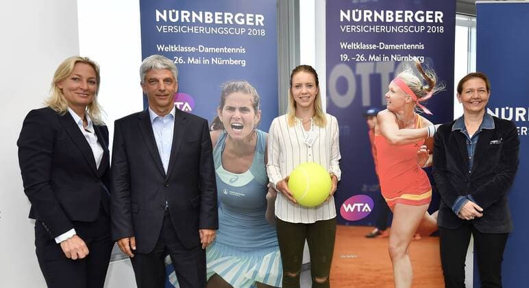 13 04 2018 Tennis WTA Tournament NÜRNBERGER Insurance Cup 2018 Press Conference Press Conference Presentation Player field from left Barbara Rittner Tournament Ambassador Dr Armin Zitzmann CEO NÜRNBERGER Insurance Katharina Hobgarski Sandra Reichel Tournament Director