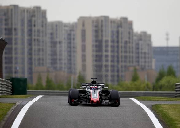 Shanghai: Motorsports: Formula 1 2018 Heineken Chinese Grand Prix Chinese Formula One Grand Prix Shanghai Circuit April 08, 2018 in Shanghai, China. 8 Romain Grosjean (FRA, Haas F1 Team), Shanghai China