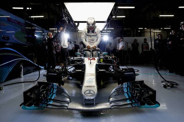 Bilder des Tages - SPORT Shanghai: Motorsports: Formula 1 2018 Heineken Chinese Grand Prix Chinese Formula One Grand Prix Shanghai Circuit April 08, 2018 in Shanghai, China. 44 Lewis Hamilton (GBR, Mercedes AMG Petronas F1 Team), Shanghai China