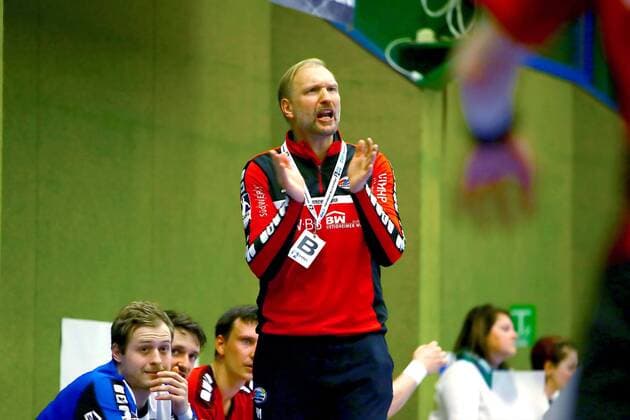Coach Hartmut Mayerhoffer Bietigheim Handball 2 League 2017 18 EHV Aue SG BBM Bietigheim am 13 4 2018 EHV Aue SG BBM Bietigheim