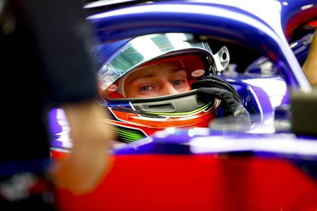 Shanghai: Motorsports: Formula 1 2018 Heineken Chinese Grand Prix Chinese Formula One Grand Prix Shanghai Circuit April 08, 2018 in Shanghai, China. , 28 Brendon Hartley (NZL Toro Rosso, Ferrari) , Shanghai China