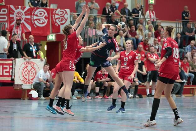 FSG Mainz 05 Budenheim SG H2Ku Herrenberg 14 04 2018 GER Handball in the Sarah Neubrander 9 H2Ku Herrenberg Eibner Press photo Ulrich Scherbaum Mainz Budenheim Copyright: xEibner-Pressefoto UlrichxScherbaumx EP_usm