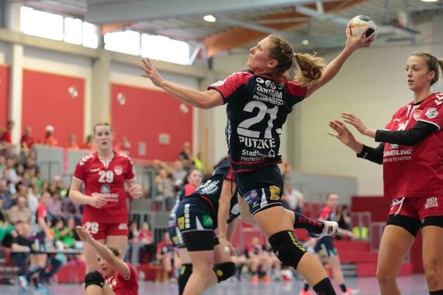 Handball in Saskia Putzke 21 H2Ku Herrenberg Eibner Press photo Ulrich Scherbaum Mainz Budenheim Copyright: xEibner-Pressefoto UlrichxScherbaumx EP_usm