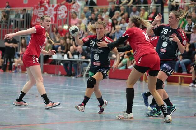 Handball in Saskia Putzke 21 H2Ku Herrenberg Eibner Press photo Ulrich Scherbaum Mainz Budenheim Copyright: xEibner-Pressefoto UlrichxScherbaumx EP_usm
