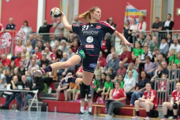 Handball in Saskia Putzke 21 H2Ku Herrenberg Eibner Press photo Ulrich Scherbaum Mainz Budenheim Copyright: xEibner-Pressefoto UlrichxScherbaumx EP_usm