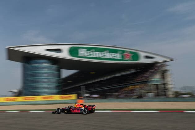 Daniel Ricciardo Red Bull Racing with his car on the track Grand Prix of China 2018 race Motorsport Formula 1 15 04 2018 Shanghai Copyright: xIllman Eibner-Pressefotox EP_ANS