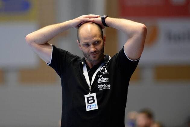 Heiko Grimm Coach MT Melsungen disappointed frustrated Emotion Handball 1 Bundesliga MT Melsungen vs. TV Huettenberg 15 04 2018 Kassel Copyright: xEIBNER RolandxSippelx EP_RSL