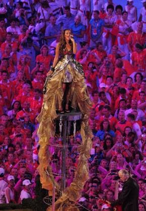 - BEIJING, CHINA: Illustration shows British singer Leona Lewis, singing during the closing ceremony of the Beijing 2008 Olympic Games Olympische Spiele Olympia OS in Beijing, China, Sunday 24 August 2008. ERICxLALMAND  x10136483x